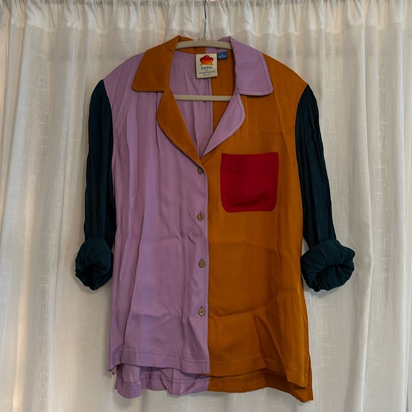 EUC! ✨ Farm Rio Statement Buttondown - Picture 2 of 4